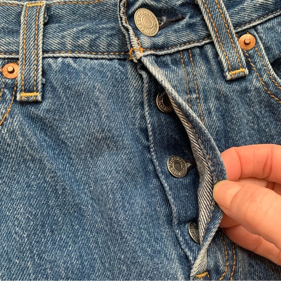 Levi’s Wedgie Jeans - Picture 3 of 10